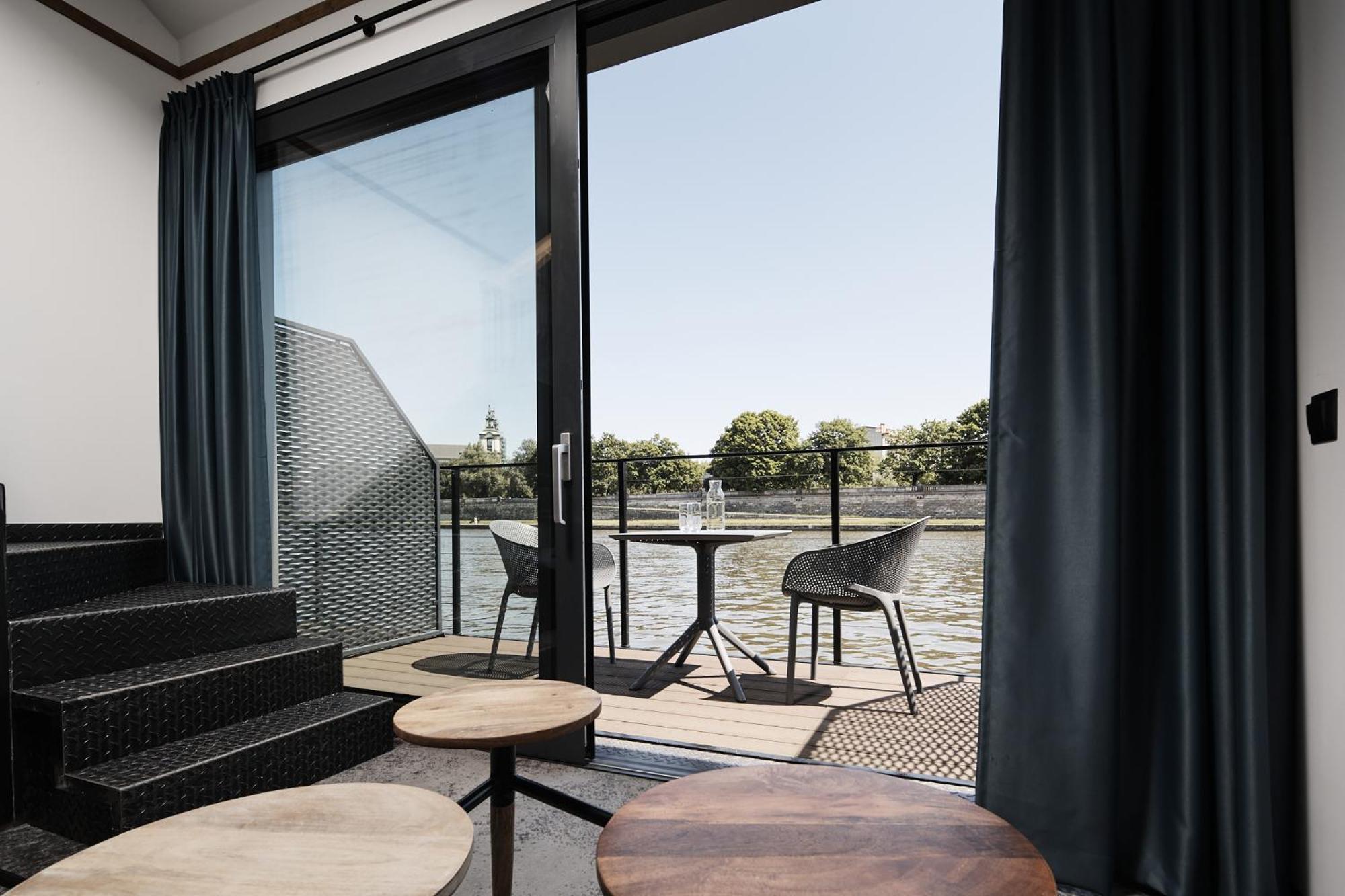 New Port - Premium Floating Aparthotel Krakov Exteriér fotografie